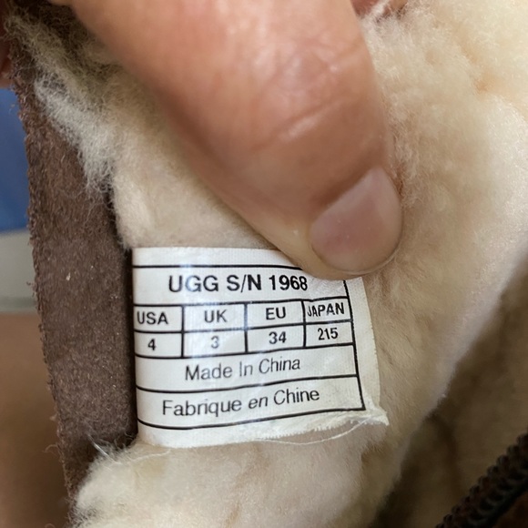 UGG Australia Cargo Suede Leather W/Sheepskin Lined Brown Boots S/N 1968 size 4 - Picture 11 of 16